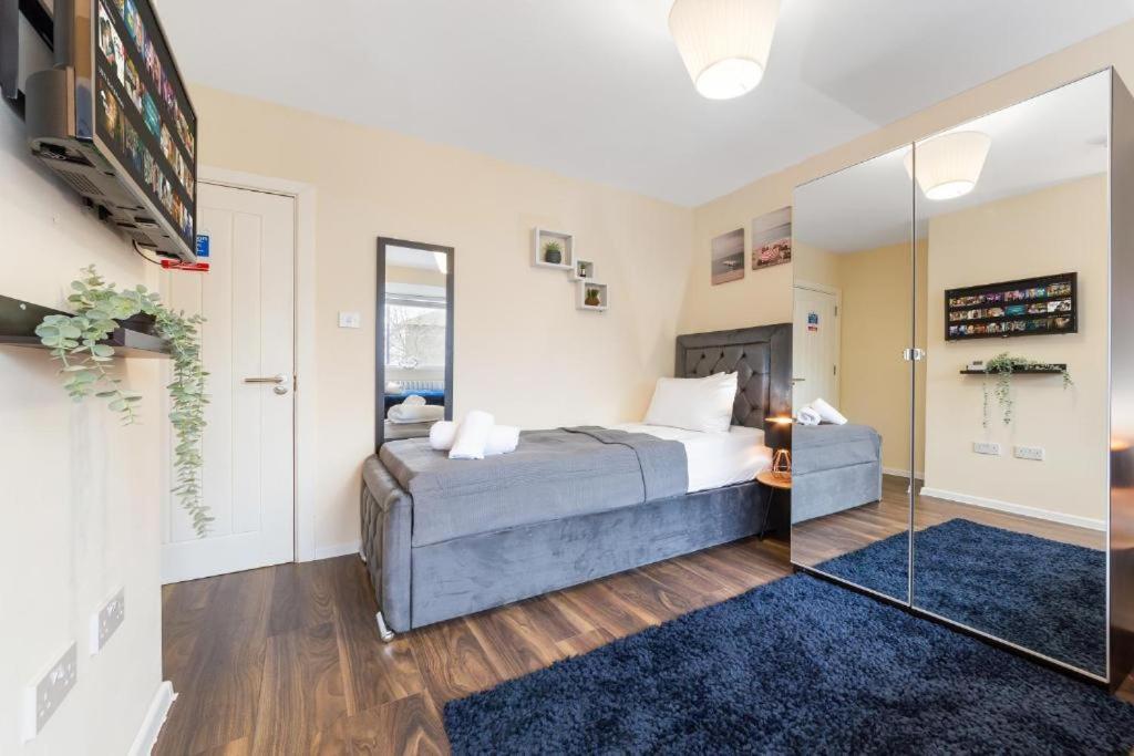 Twickenham Homes ไอล์เวิร์ธ ภายนอก รูปภาพ