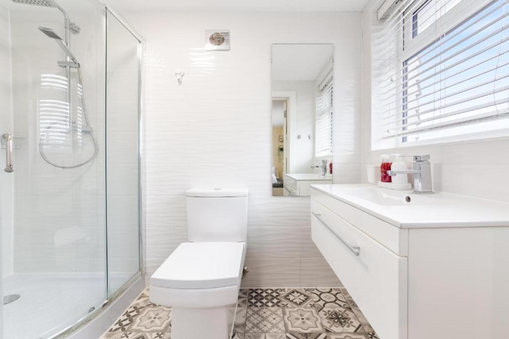 Twickenham Homes ไอล์เวิร์ธ ภายนอก รูปภาพ