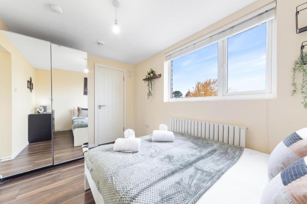Twickenham Homes ไอล์เวิร์ธ ภายนอก รูปภาพ